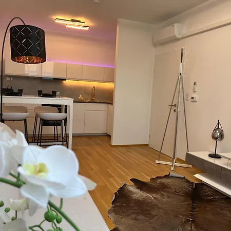 Apartment Home-suite-home Im Historischen Zentrum Von *